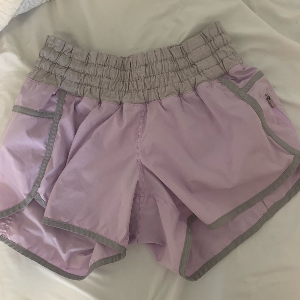 Lululemon Shorts Tracker Size 6 Purple/Grey